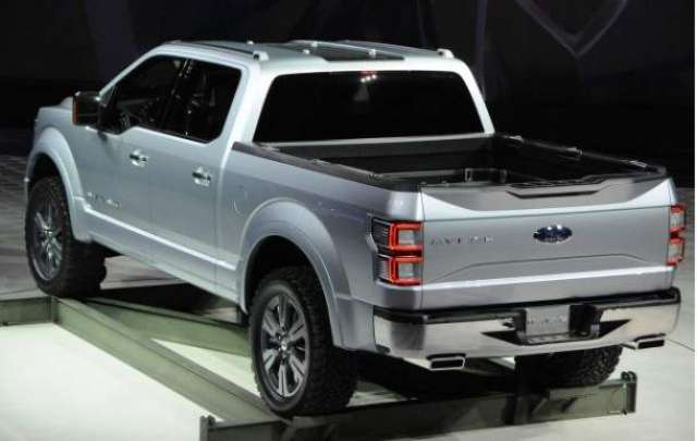 2020 Ford F-150 rear view
