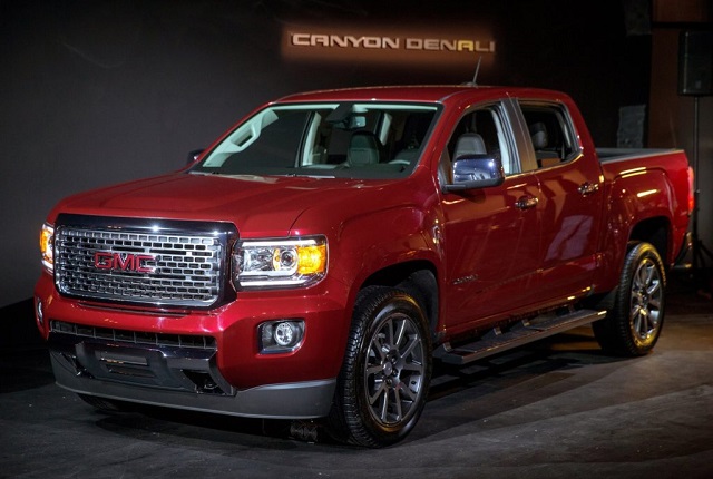 2020 GMC Canyon front view