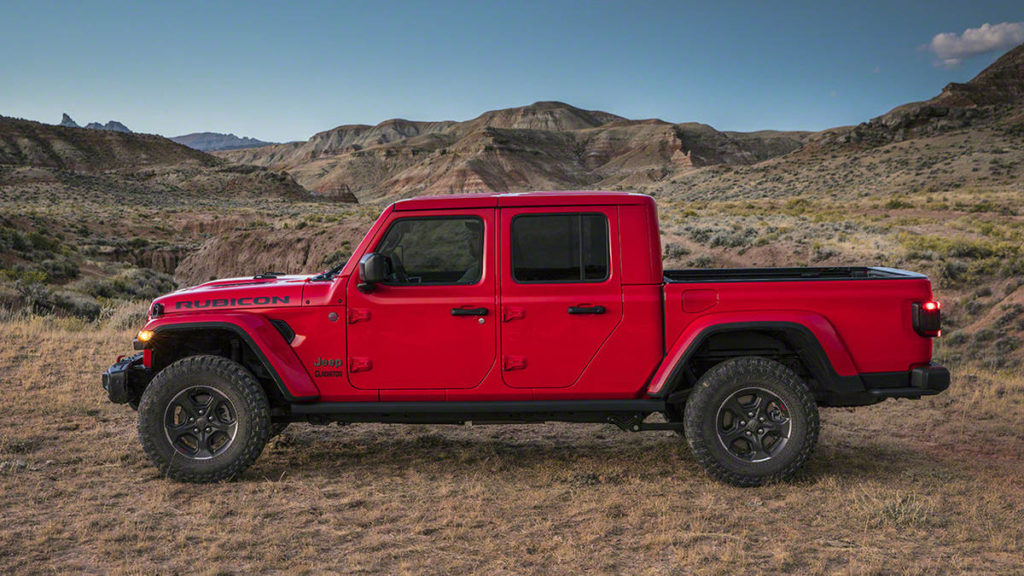 2020 Jeep Gladiator side view