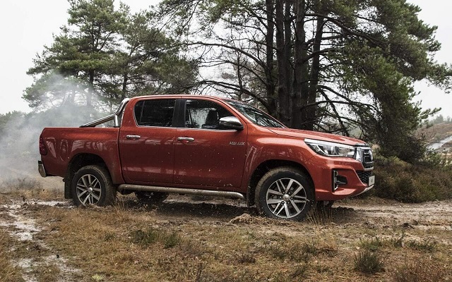 2020 Toyota Hilux side view