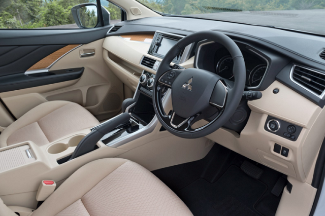 2021 Mitsubishi Triton interior