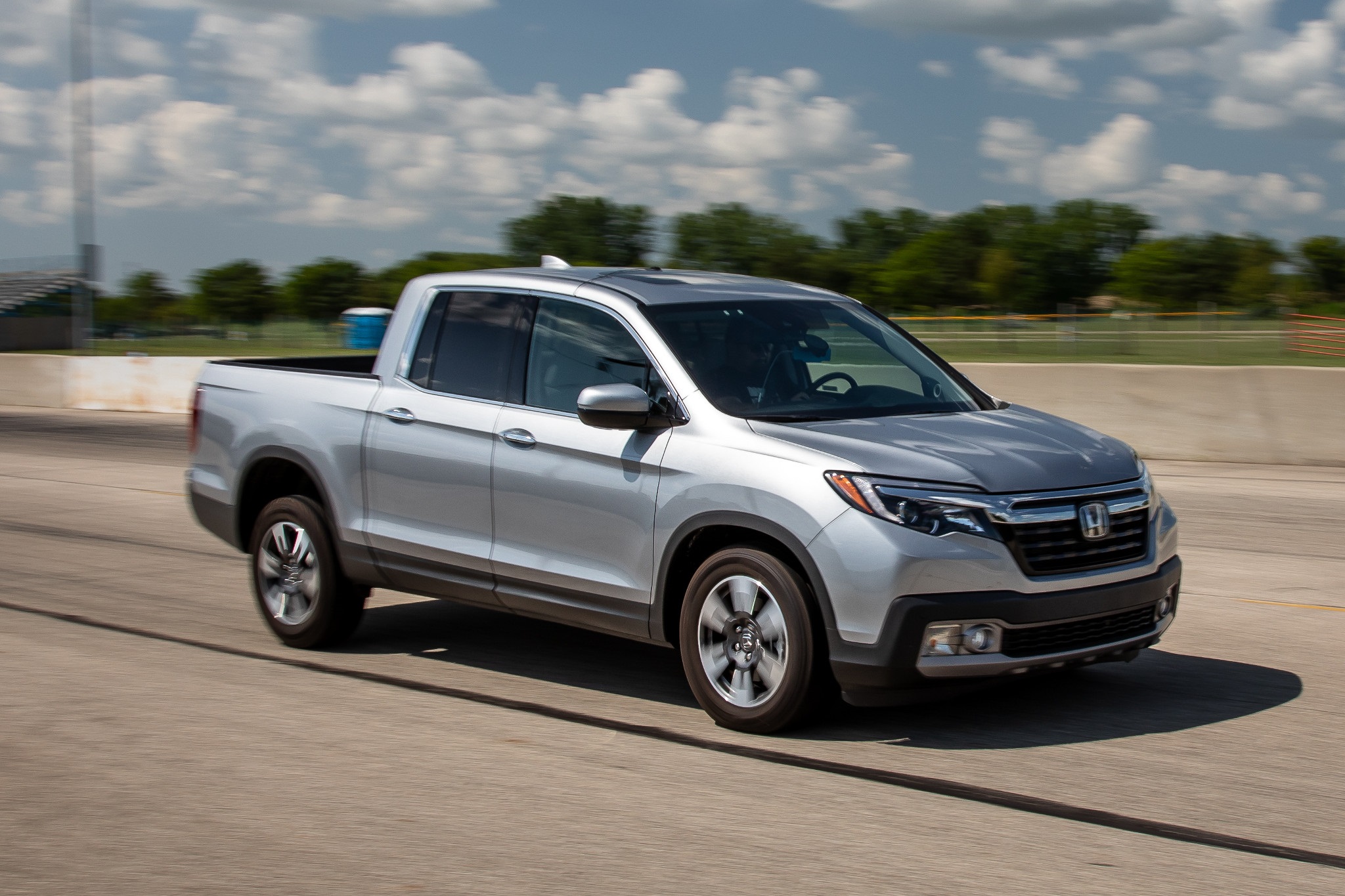 2022 Honda Ridgeline Might Get Facelift and Type R Version ...